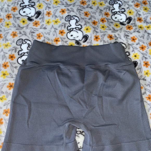 Seamless yoga shorts - Picture 11 of 13